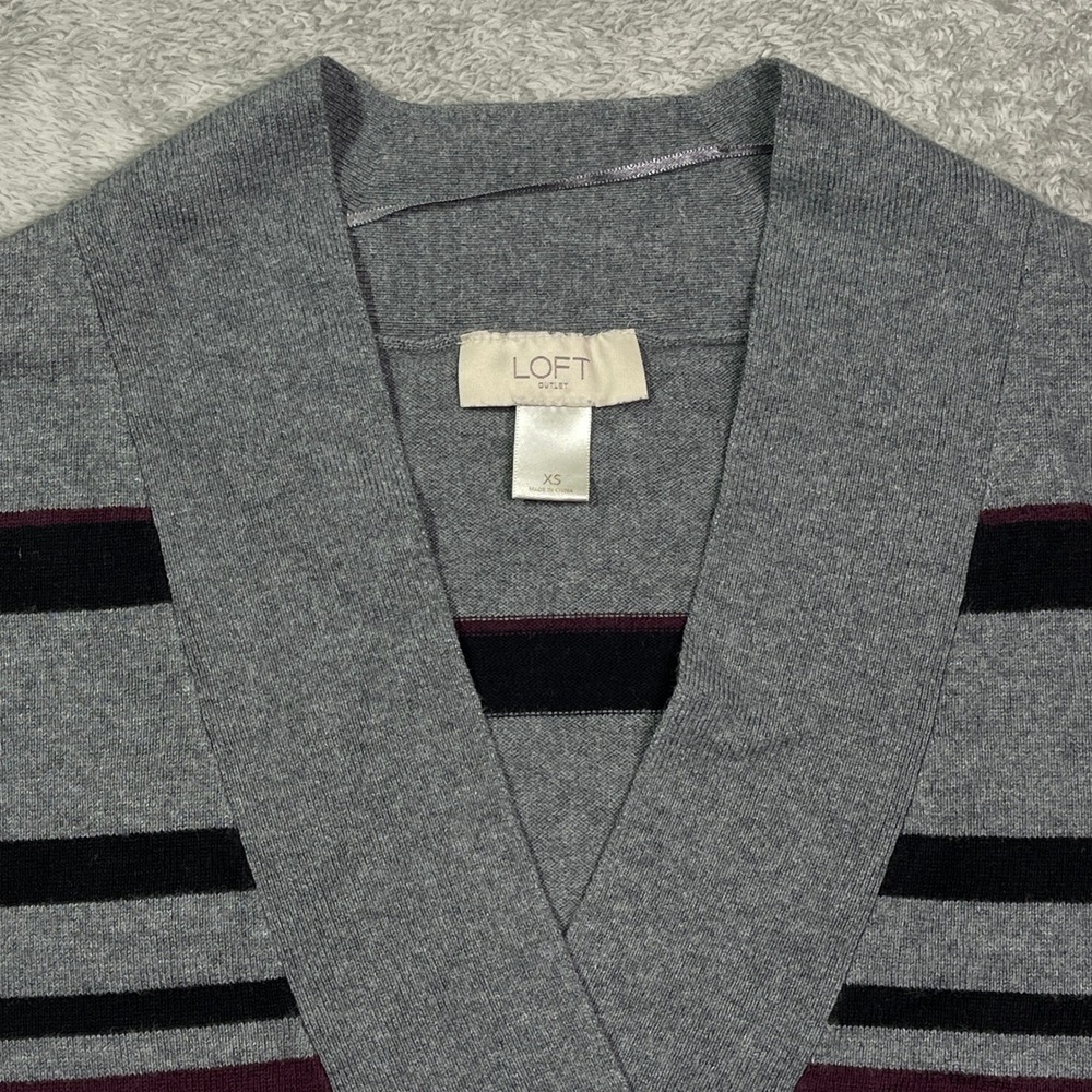 LOFT Outlet Striped V-Neck Pullover Sweater Top Women's XS Gray Black White